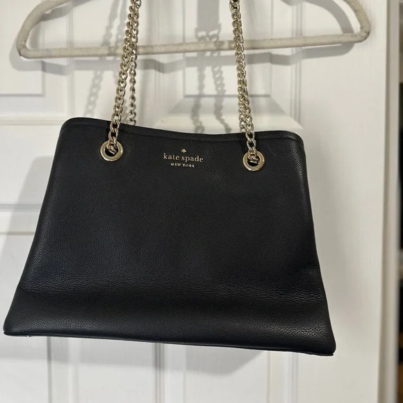 Kate Spade Black Shoulder Bag with Gold Chain - Picture 2 of 10